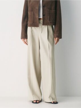 Babaton NWT Leroy Pant Mid-Rise Pleated Bottoms Relaxed Stretch Drapey Aritzia